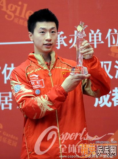 马龙王皓分获国际国内赛事总冠军 捧得20万真